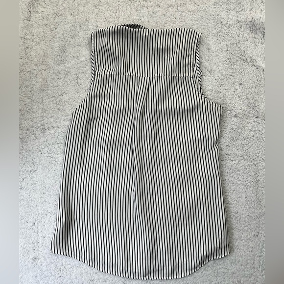 Women's Express Black White Stripe Portofino Stripe Original Fit Top Size SP - Picture 7 of 9